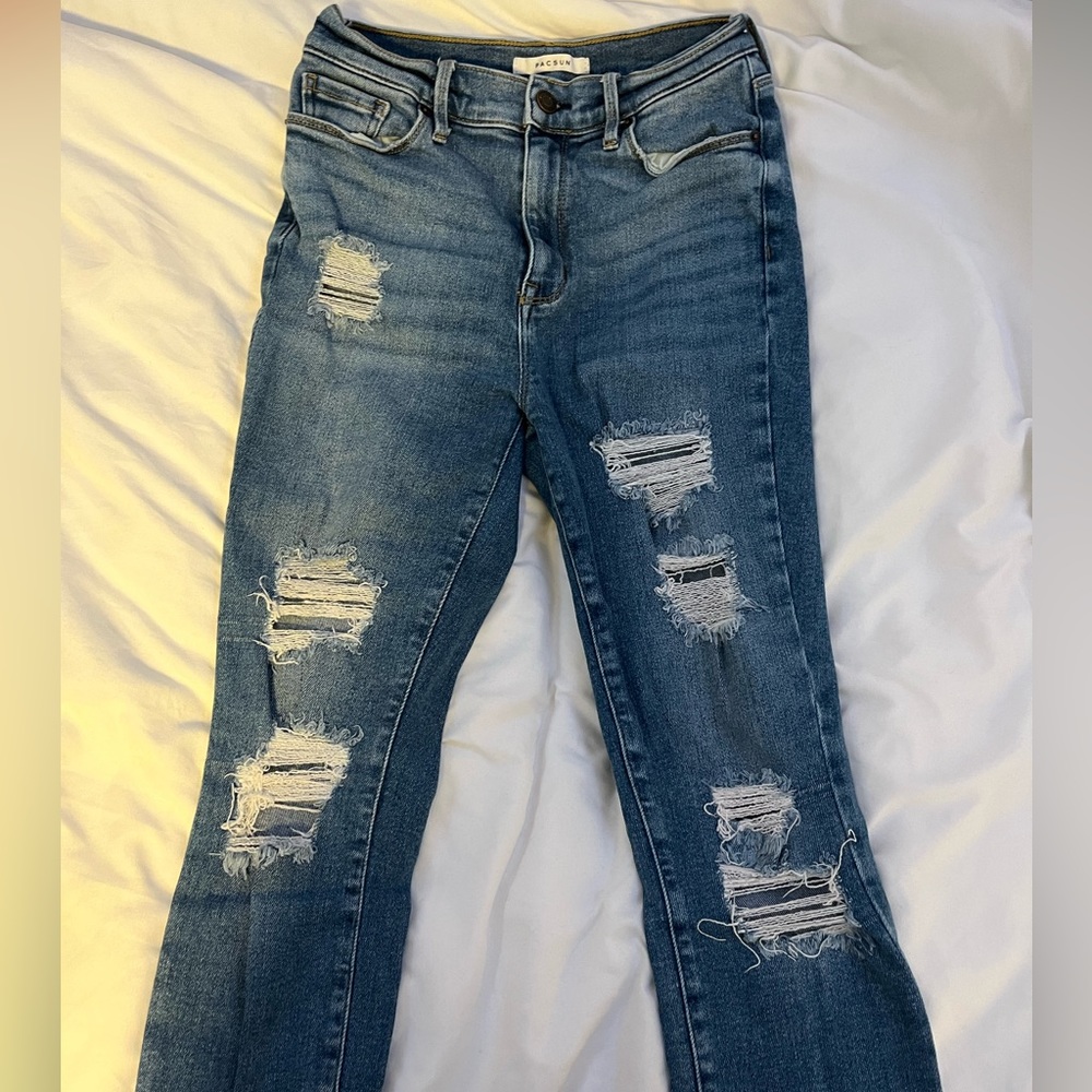 Skinny ripped jeans